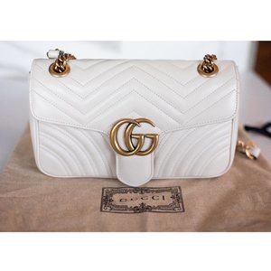 Gucci GG Marmont small matelassé shoulder bag in white